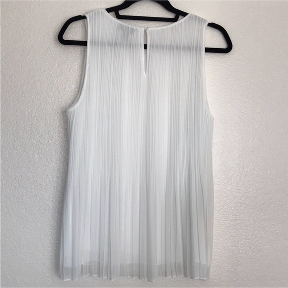 Halogen medium white cleated sleeveless top - Picture 10 of 14